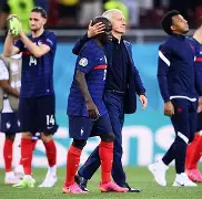 坎特领导法国队在欧锦赛资格赛中大胜